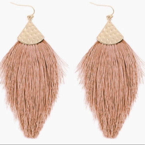 Bohemian Thread Tassel Drop Earrings Dusty Pink - Picture 3 of 3